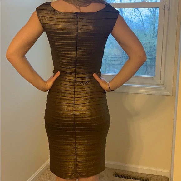 Stunning bronze Cache dress - Picture 6 of 8